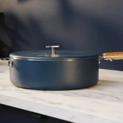 Cookut Cuisson Sur Plaque|Sauteuses^Couvercle inox Le Merveilleux 28 cm myrtille -